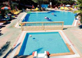 Hibiscus Garden Apartments 3