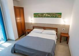 Petit Hotel 2
