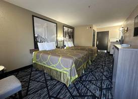 Super 8 by Wyndham Kinder/Coushatta near Casino 3