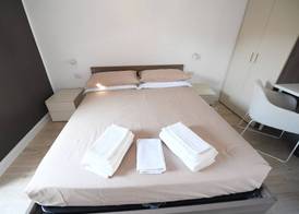Scilla SeaFront Rooms 5