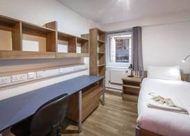 LSE High Holborn 4