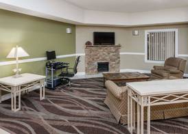 Super 8 by Wyndham Rochester 3