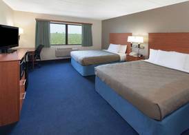 AmericInn by Wyndham Webster City 4