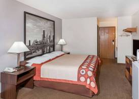 Super 8 by Wyndham Pekin/Peoria Area 5