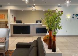 Best Western Erie Inn & Suites 4