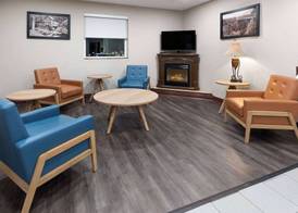 Super 8 by Wyndham Summersville - New River National Park 4