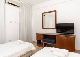 Flora Hotel Apartments 4