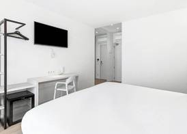 B&B HOTEL A Coruña Aeropuerto 5