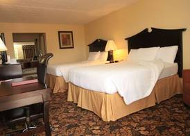 Plaza Inn Midland 5