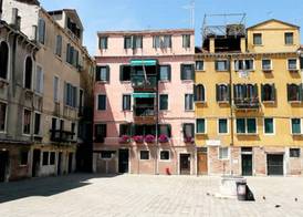 San Polo Canal View Apartments by Wonderful Italy 5