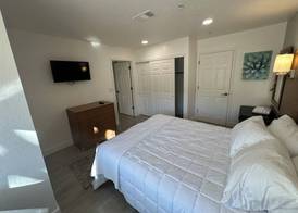 B&J Hotels 4