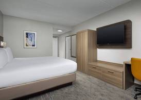 Holiday Inn Express & Suites GREENSBORO - AIRPORT AREA by IHG 5
