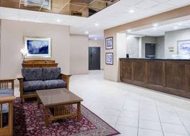 Ramada by Wyndham Watertown Thousand 2