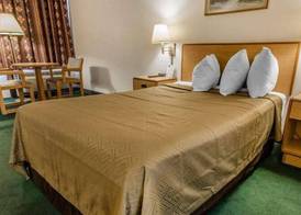 Horseshoe Curve Lodge 5