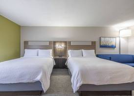Holiday Inn Express & Suites COLLEGE STATION by IHG 4
