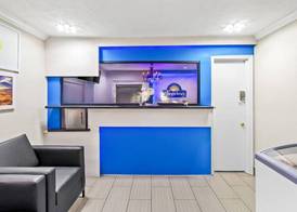 Days Inn by Wyndham Houston East 3