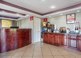Econo Lodge Inn & Suites Evergreen 2