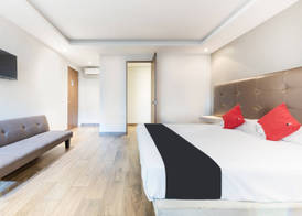 Hotel 202 3
