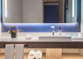 Holiday Inn Express Shenzhen Futian Center by IHG 3