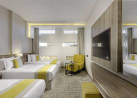 The Seasons Hotel 5
