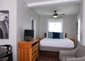 Club Wyndham Riverside Suites 5