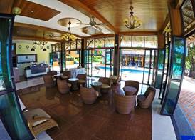 Phi Phi Long Beach Resort & Villa 3