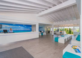 Aparthotel Holiday Center 5