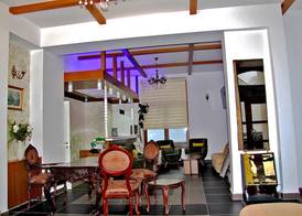 Fly inn Hotel Lounge & Nezzo Restaurant 2