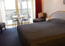 Beachfront Motel 3