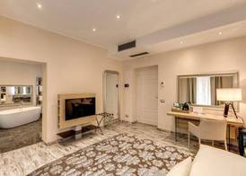 Colonna 18 Apartment by Ghor 2