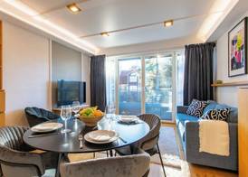 Uptown Hotel Apartments 3