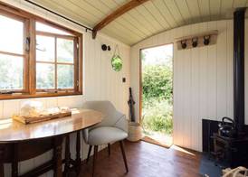 Harbour Ranch Hut - Rustic Countryside Escape 5