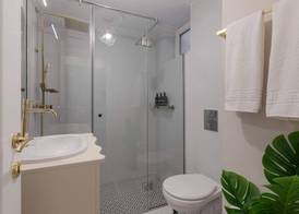 Maison Elysee - An Elegant Apartment in Piata Romana 4