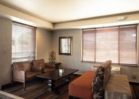 Oxnard Inn Lancaster 3