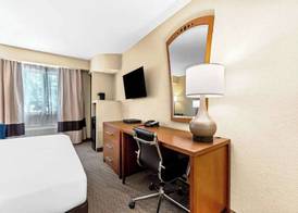 Aurora Inn 5