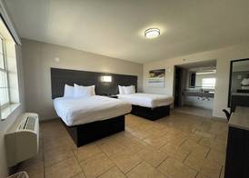Travelodge by Wyndham Venice 5