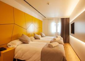 Hotel Plaza Obradoiro by Bossh! Hotels 4