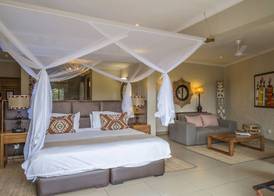 Victoria Falls Safari Club 4