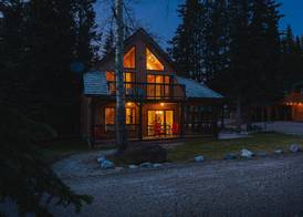 Overlander Mountain Lodge 2