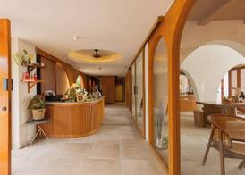 Tasana bar and luxury resort 3