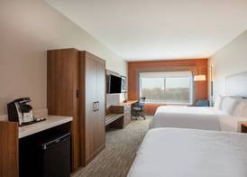 Holiday Inn Express & Suites BELOIT by IHG 5