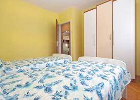 Apartment 1704 3