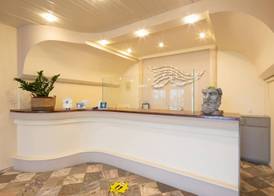 Aurora Beach Hotel 4
