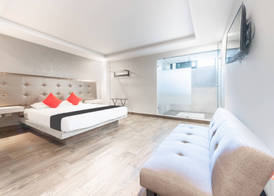 Hotel 202 4