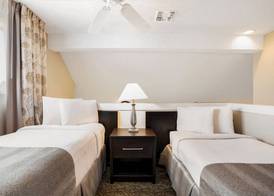 Chase Suite El Paso 5