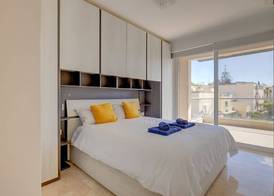 Cosy 1BR Apartment in Central St Julian's 3