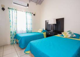 Connie's Comfort Suites 3