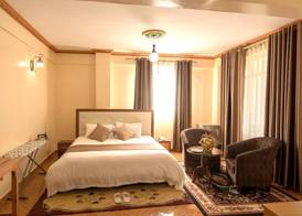 Mountain Breeze Hotel 5