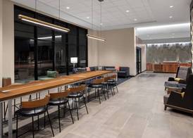 Courtyard by Marriott Lansing Downtown 5
