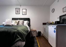 BV Aparthotel Huddersfield Ideal for Business & Leisure Stays 4